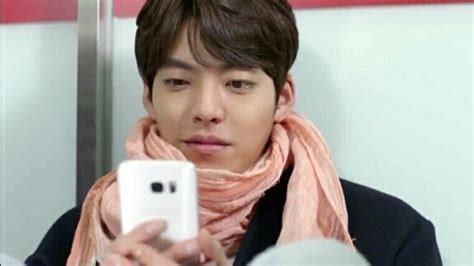 Handsome Kim Woo Bin in Uncontrollably Fond Korean drama