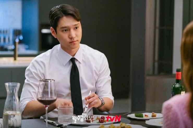 Go Kyung Pyo sweet husband in drama love in contract 