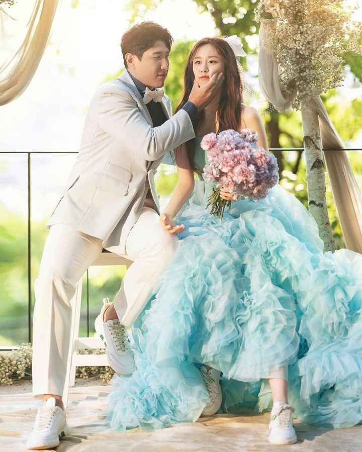 Park Ji Yeon wedding gown 