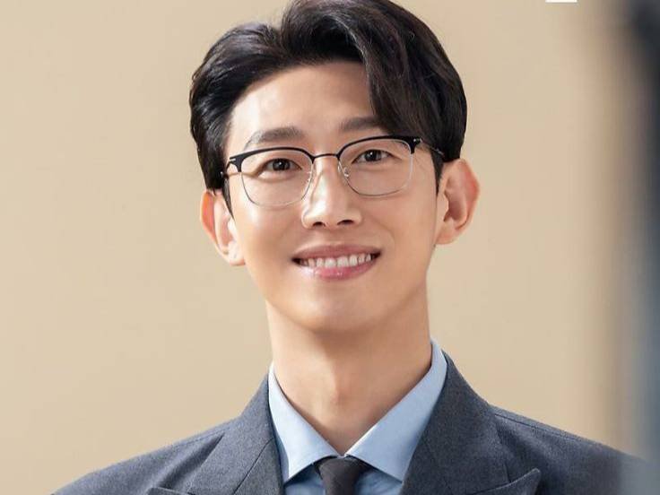 Lawyer Kang Ki Young extraordinary Attorney Woo 