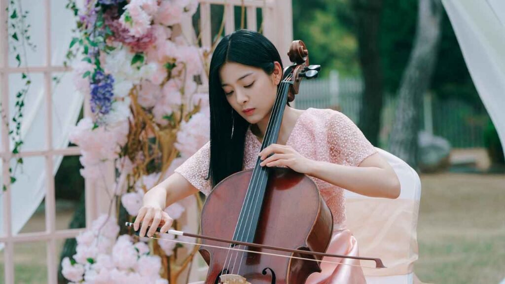 seol in a playing cello in a drama