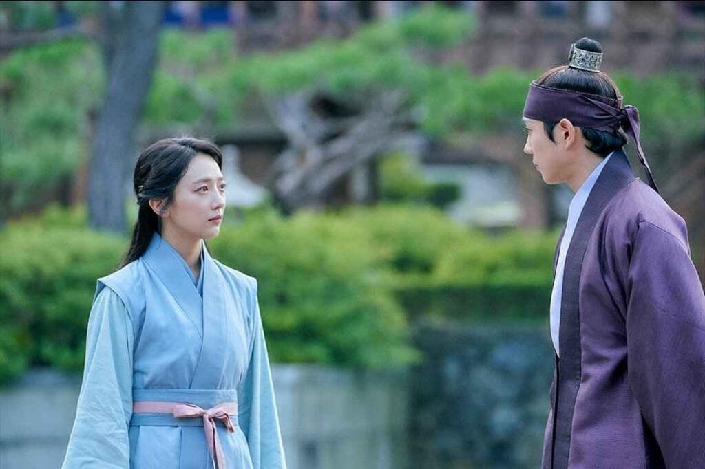 moon in the day still from drama Pyo ye jin and Kim young dae 