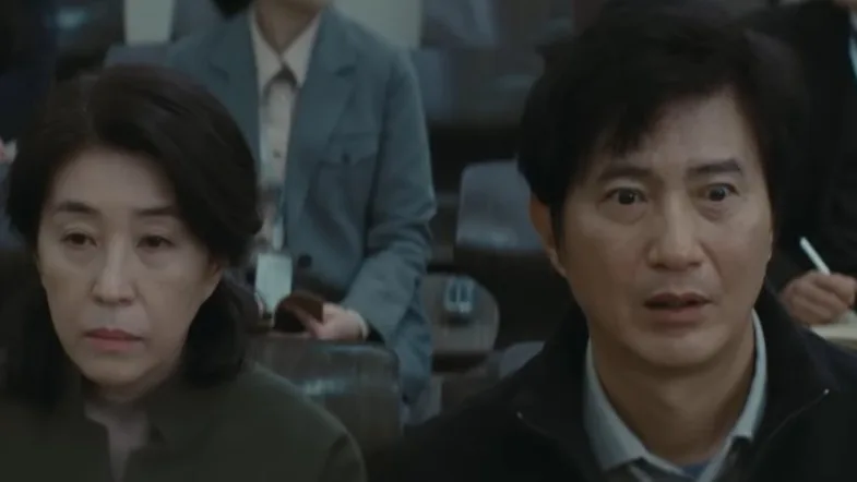 Go Jung Woo parents in Black Out drama played by Kim Mi Kyung and Ahn Nae Sang