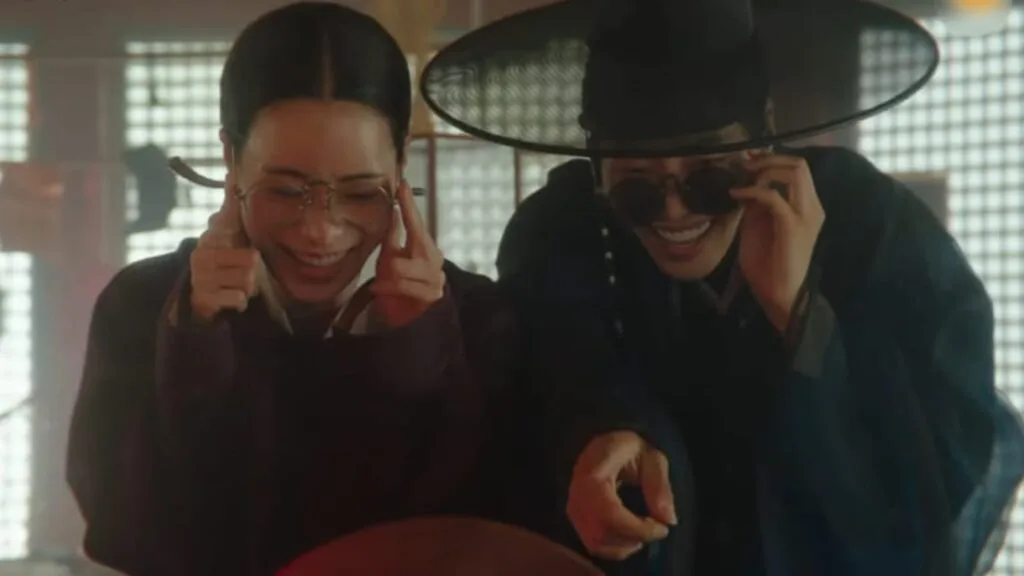 Lim Ji Yeon and Choo Young Woo sweet date in drama The Tale of Lady ok