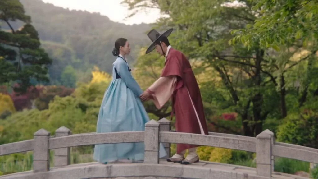 beautiful bridge scene Im JI Yeon and Chu Young Woo