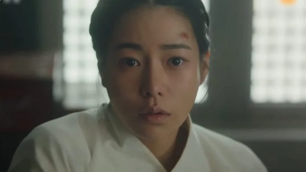 Im Ji Yeon as slave Ok Tae Yeong