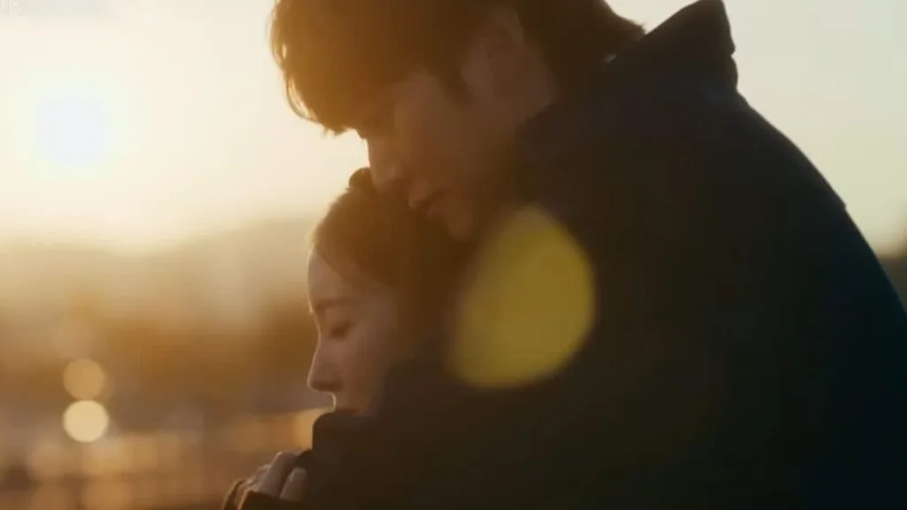Chun Yeon Soo and Ji Kang Hee back Hug