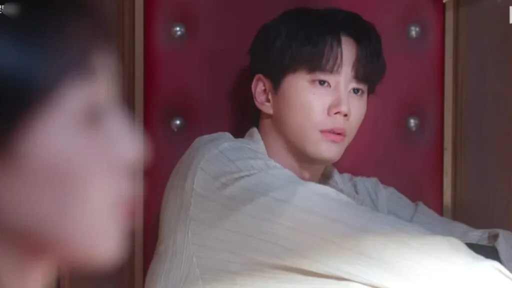 Lee Jun Young as Hong Si Joon melo movie drama