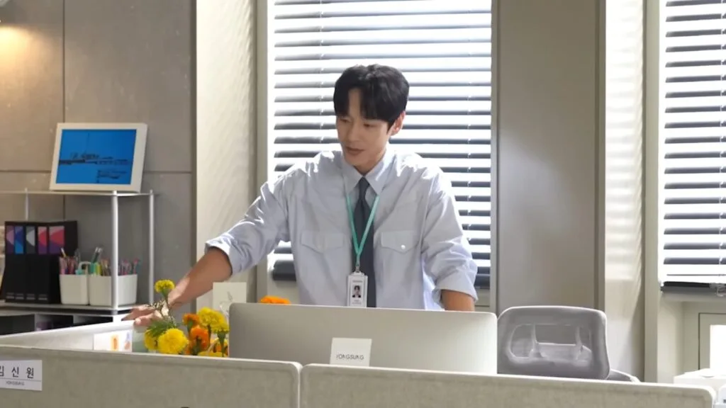 Kwak Shi Yang as Kim Sin Won my dearest nemesis
