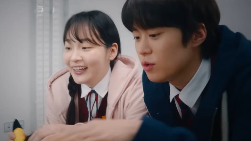 Jung Hui Wan and Kim Ram U