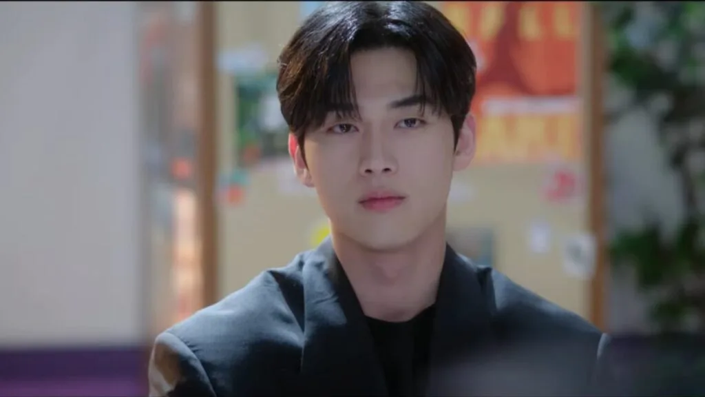 Hong Min Ki as Jin Hyeon O Crushology 101 K-drama series