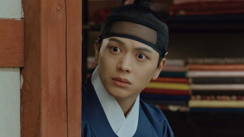Yook Sung-jae dual character acting