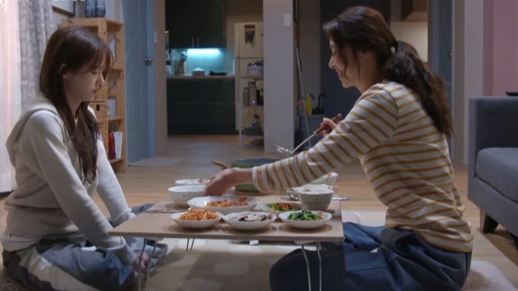 Baek Seol Hui and her daughter