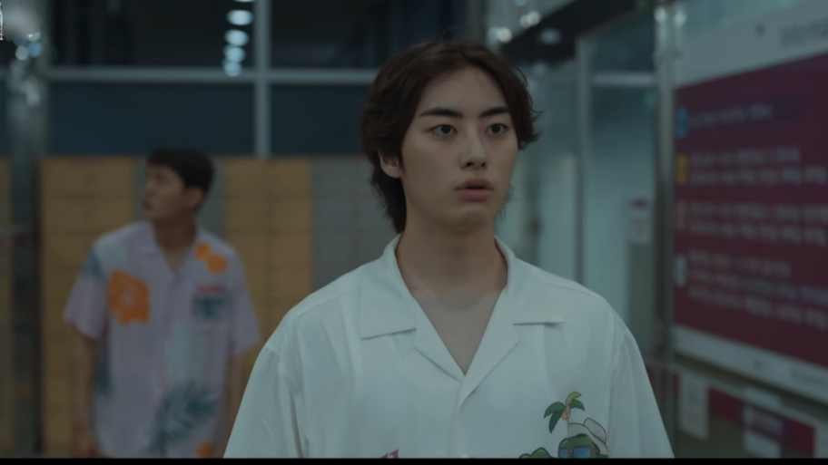 Lee Won Jung as Lee Dae Gil road to surgen