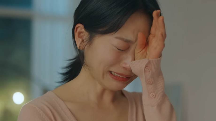 Kim Seul Gi crying