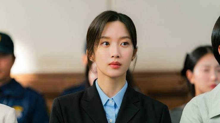Mun Ka Young as Kang Hui Ji 