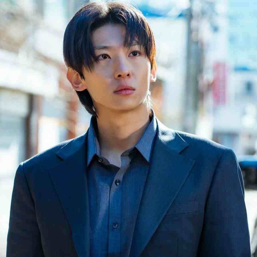 Kim Jin Young or DEX as Jung Hyeon 