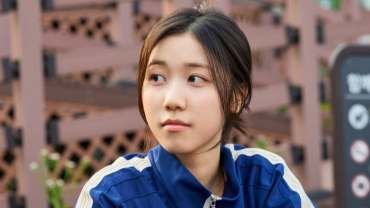 Lee Re as Lee Si On