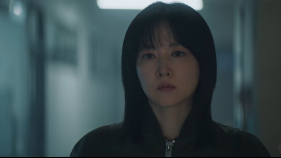Lee Young Ae as Kang Eun Soo