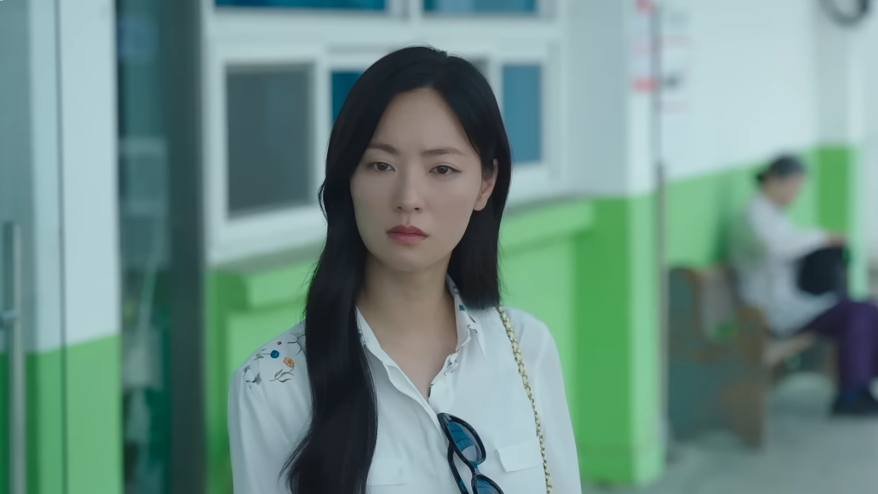Jeon Yeo Been as Kim Yeong Ran Ms. Incognito
