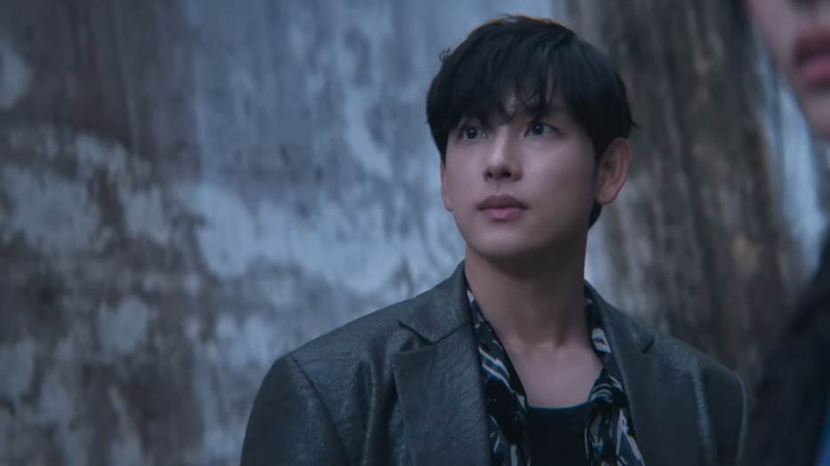Yim Si Wan as Han Ul assasin