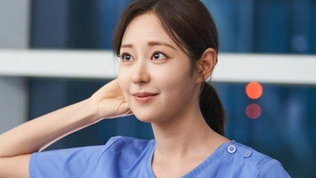 Bae Na Ra as Baek Sang Hyeon