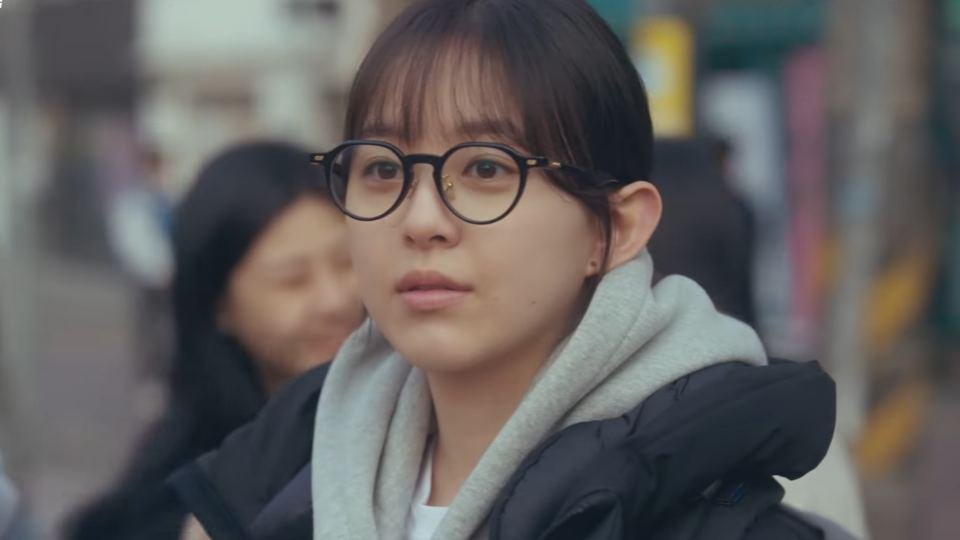 Park Ji Hu as Song Woo Yeon Baby Blue Finger