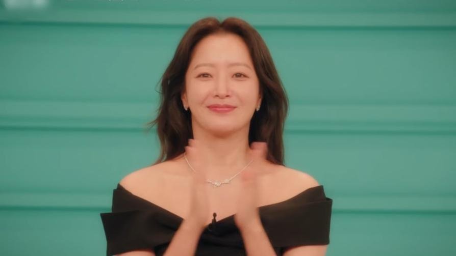 Kim Hee Seon as Jo Na Jeong in black dress drama Don't Call Me Ma'am