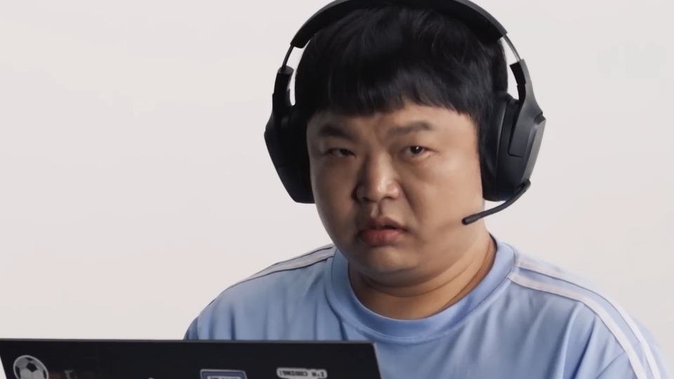 Ko Kyu Pil as Lee Yong Hui drama heroes next door 