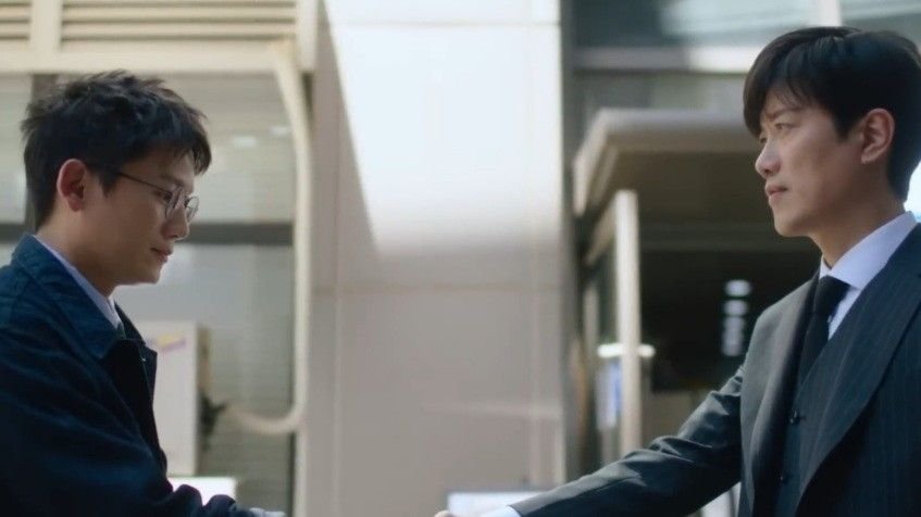 The Judge Returns 2026 kdrama about revenge of lawyer