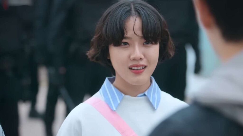 Kim Hyang Gi as Bang Eun Mi cashero series