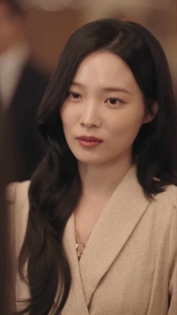 Short mobile view drama about girl boss and male ceo romance 