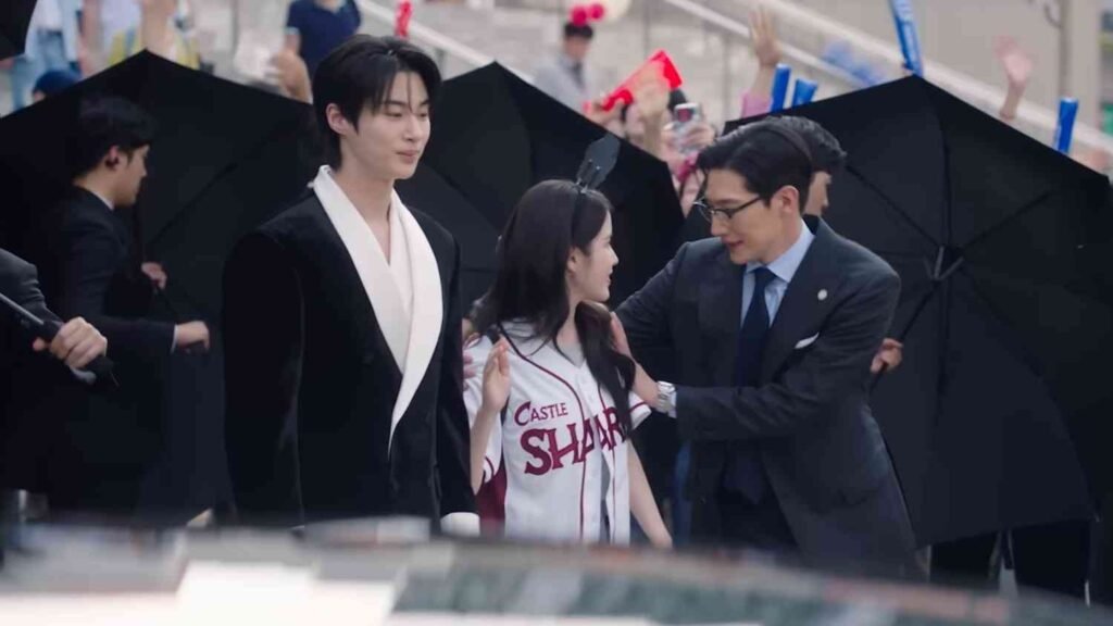 Love triangle in perfect Crown 