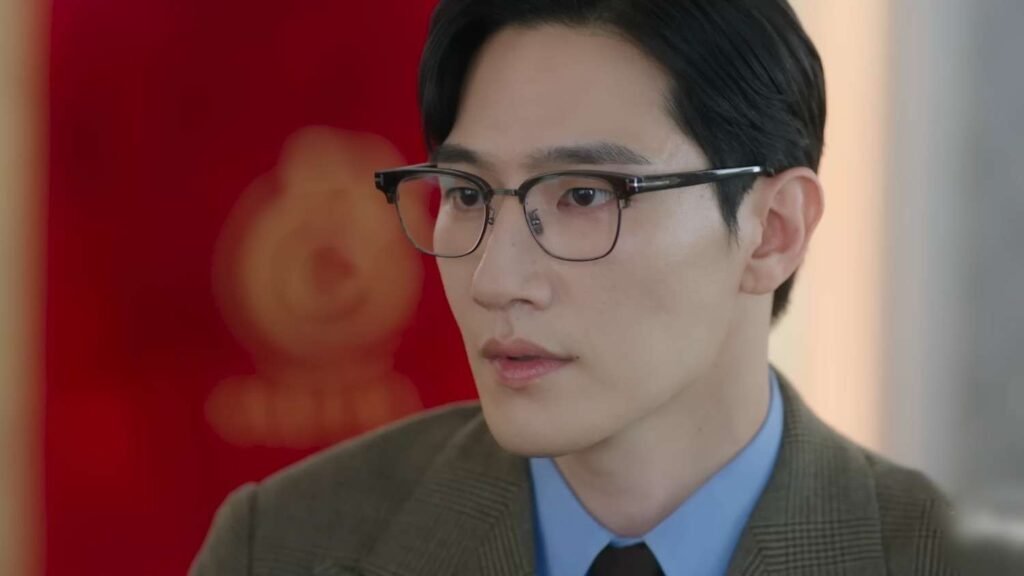 Steve Noh as Min Jeong U kdrama perfect Crown 