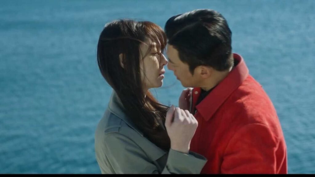 Seo Ji Hye and Go Soo kiss scene in reverse 