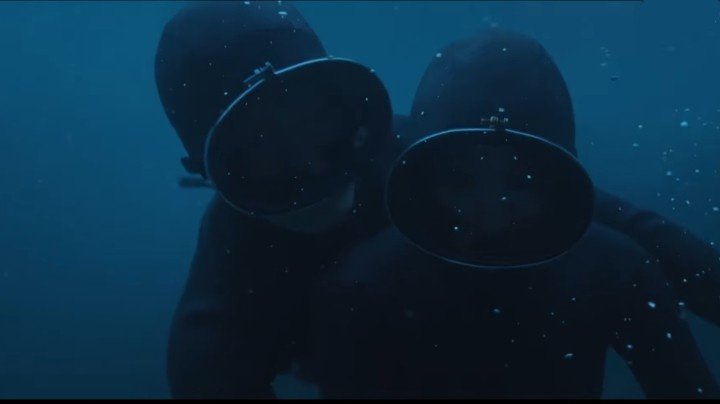 2026 Korean drama about love between divers swimmers Azure Spring 