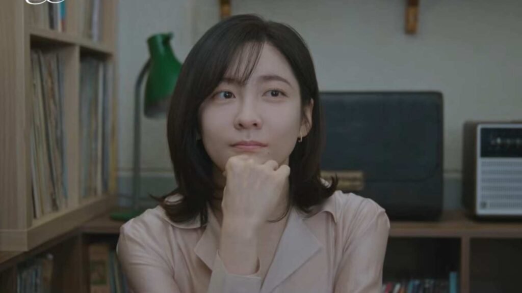 Park Ji Hyun as Cha Ji Yun korean drama See You At Work Tomorrow