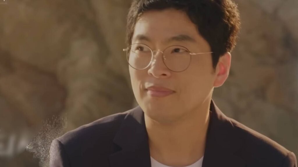 Yoon Hee Seok as Im Sa Bin family register 