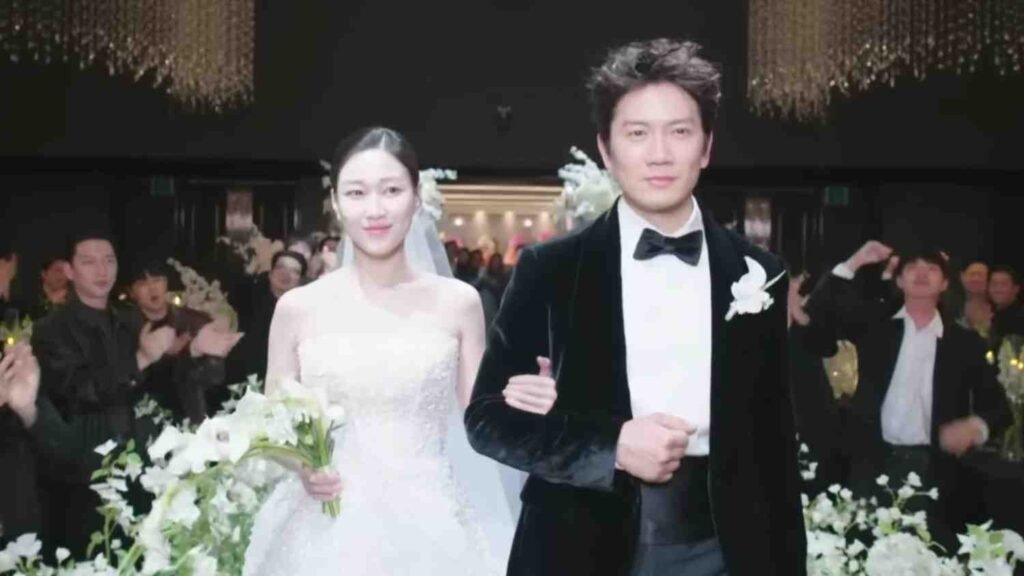 Ha Yoon Kyung and Ji Sung fake wedding in drama The Apartment Job 